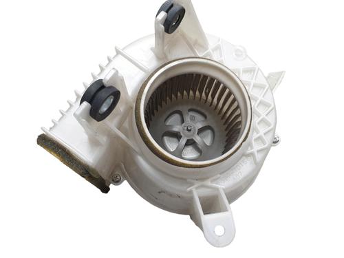 heater-blower-motor-toyota-prius-_w3_-2008-2009-2010-2011-2012-2013-2014-2015-2016-32052950 main image