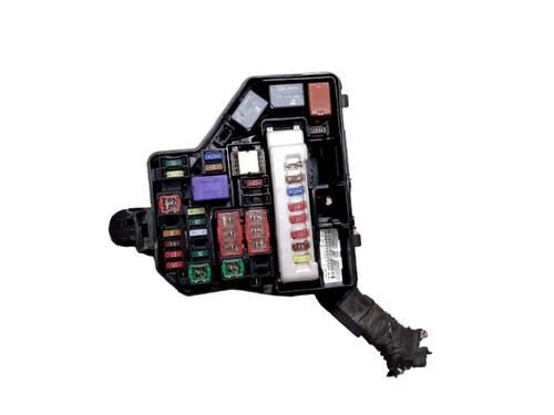 Used Fuse box TOYOTA YARIS (_P13_) [2010-2020]  32056543
