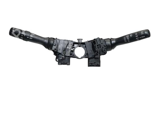 switch-toyota-yaris-_p1_-1999-2000-2001-2002-2003-2004-2005-32051985 main image