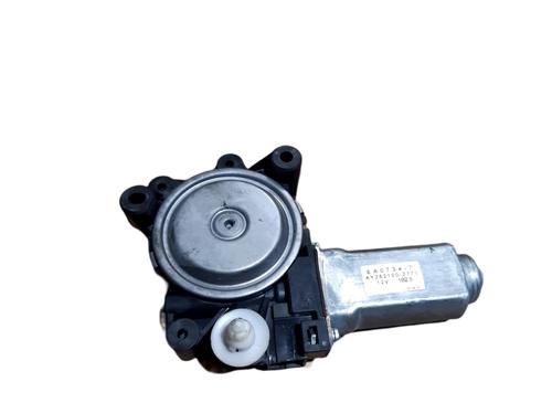 Used Right front window motor CHRYSLER VOYAGER IV (RG, RS) 2.8 CRD (150 hp) 32054756