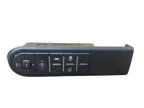 switch-kia-ceed-cd-2018-32052981 main image