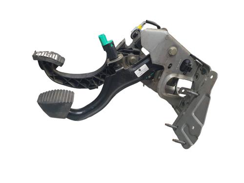 Clutch pedal CITROËN C4 I (LC_) | BP32052710I13