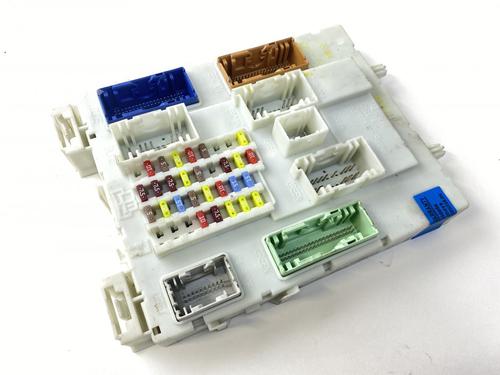 fuse-box-ford-focus-iii-2010-2011-2012-2013-2014-2015-2016-2017-2018-2019-2020-36185928 main image