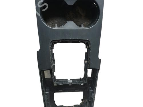 Consola central AUDI A3 (8V1, 8VK) 1.6 TDI (110 hp) 32053476