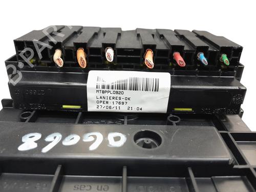 Fuse box PEUGEOT 3008 I MPV (0U_)  | BP32420802E1 