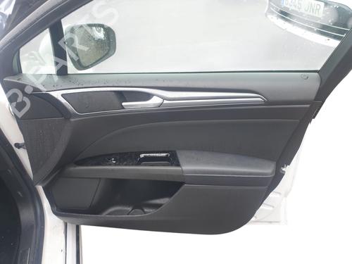 Forreste højre beklædning FORD MONDEO V Turnier (CF) 2.0 Hybrid iVCT (188 hp) 32073508