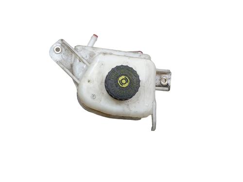 expansion-tank-toyota-yaris-_p13_-2010-2011-2012-2013-2014-2015-2016-2017-2018-2019-2020-32050064 main image
