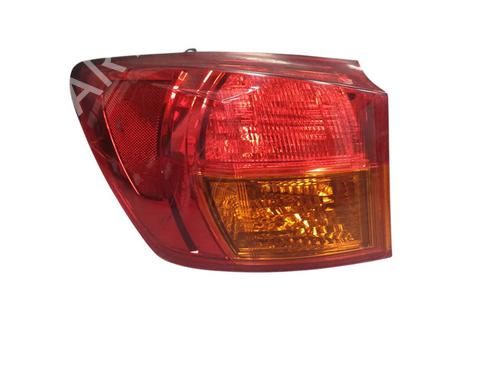 left-taillight-lexus-is-ii-_e2_-2005-2006-2007-2008-2009-2010-2011-2012-2013-38439022 main image