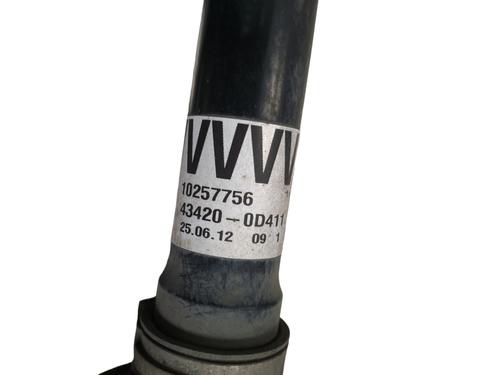 Left front driveshaft TOYOTA YARIS (_P13_) 1.5 Hybrid (NHP130_, NHP130) | BP32054808M38