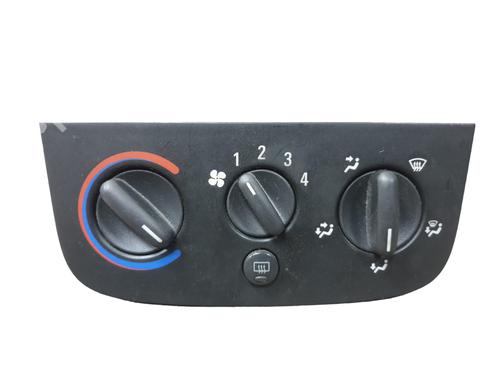 Commande Chauffage OPEL COMBO Box Body/MPV 1.7 DTI 16V (75 hp) 32047933