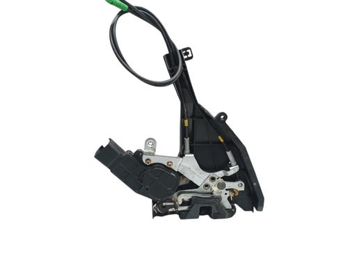 rear-right-lock-toyota-corolla-_e12_-2001-2002-2003-2004-2005-2006-2007-2008-32049263 main image