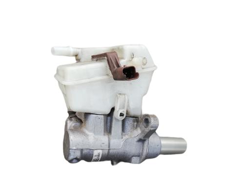 Used Brake master cylinder PEUGEOT 308 II (LB_, LP_, LW_, LH_, L3_) [2013-2021]  32051151