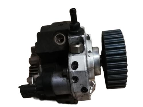 Used Injection pump OPEL ASTRA H (A04) [2004-2014]  32057362