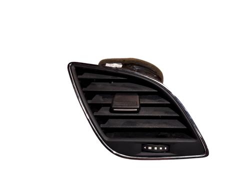 Used Air vent SEAT LEON (5F1) [2012-2021]  32049852