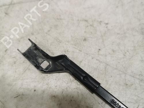 front-windshield-wiper-arm-vw-golf-vii-variant-ba5-bv5-2013-2014-2015-2016-2017-2018-2019-2020-2021-2022-36719756 main image
