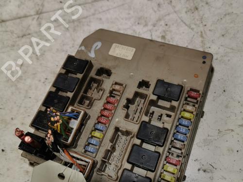 Used Fuse box Fuse box 37696699 37696699