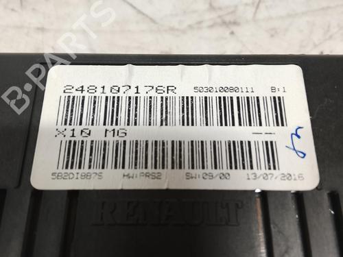 Used Display monitor Display monitor RENAULT ZOE (BFM_) ZOE (92 hp) 40162220 40162220