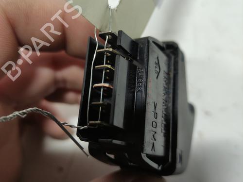 Used Right front window switch Right front window switch RENAULT KANGOO Express (FC0/1_) 1.2 (FC1A) (60 hp) 36751838 36751838