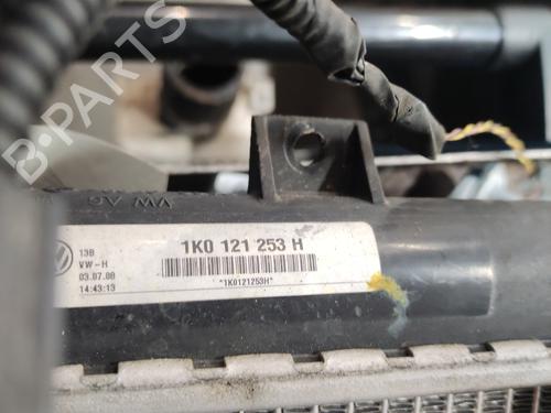 Used Water radiator Water radiator SKODA SUPERB II (3T4) [2008-2015] 36718674 36718674