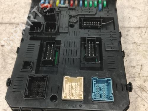 Used Fuse box Fuse box PEUGEOT 308 CC (4B_) 2.0 HDi (4BRHRH, 4BRHRJ) (136 hp) 40523687 40523687
