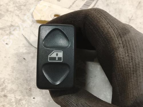 Used Right front window switch Right front window switch LAND ROVER FREELANDER I (L314) [1998-2006] 40054967 40054967