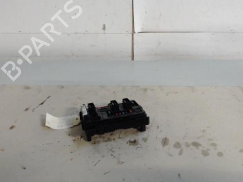 fuse-box-peugeot-1007-km_-2005-36733742 main image