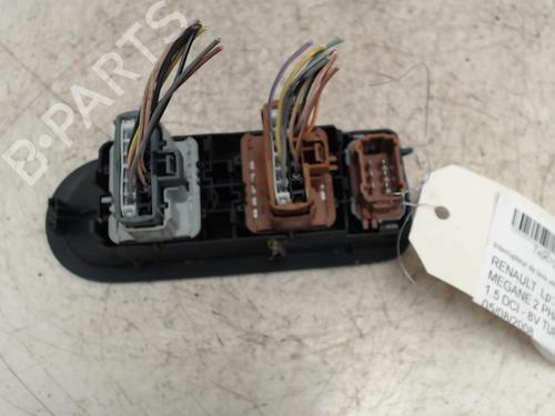 Used Left front window switch Left front window switch RENAULT MEGANE II Saloon (LM0/1_) [2003-2026] 36744225 36744225