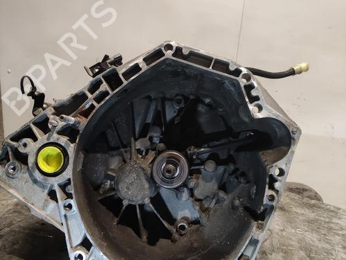 gearbox-renault-megane-iv-hatchback-b9amn_-2015-36714962 main image