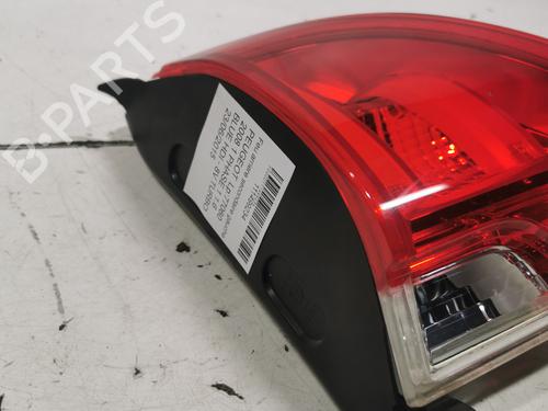 left-tailgate-light-peugeot-2008-i-cu_-2013-36708459 main image