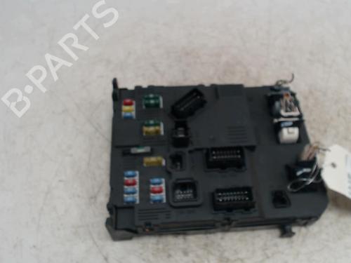 Used Fuse box Fuse box 36744650 36744650