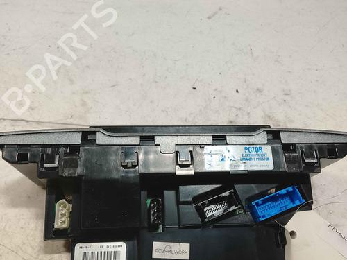 Used Climate control Climate control 37734077 37734077
