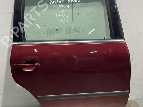 Dør højre bagtil Dør højre bagtil VW PASSAT B5.5 Variant (3B6) 1.9 TDI (130 hp) 36728327 36728327