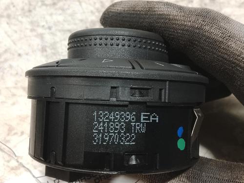 Used Headlight switch Headlight switch 39629145 39629145