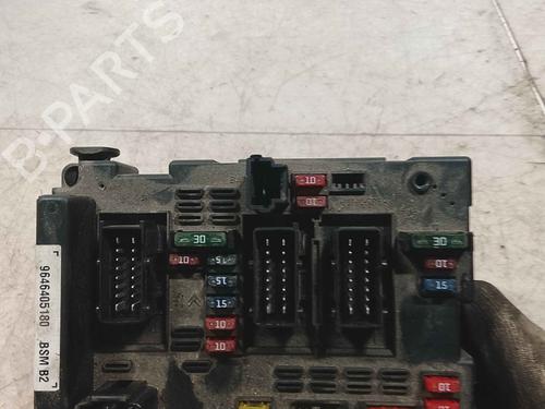 Used Fuse box Fuse box 36715293 36715293