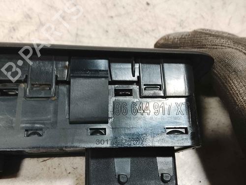 Used Left front window switch Left front window switch PEUGEOT 308 I (4A_, 4C_) 1.6 HDi (109 hp) 36717475 36717475