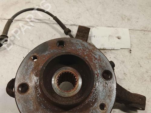 Used Left front steering knuckle Left front steering knuckle RENAULT CLIO II (BB_, CB_) 1.6 (B/CB0D, BB00) (90 hp) 36715904 36715904