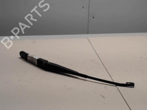Used Front windshield wiper arm Front windshield wiper arm 36724747 36724747