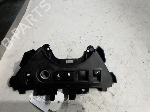 Left front window switch PEUGEOT PARTNER Box Body/MPV | BP36748202I27 - Image 2