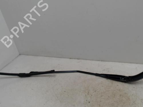 front-windshield-wiper-arm-renault-trafic-iii-van-fg_-2014-36747862 main image