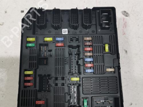Used Fuse box Fuse box 36706304 36706304