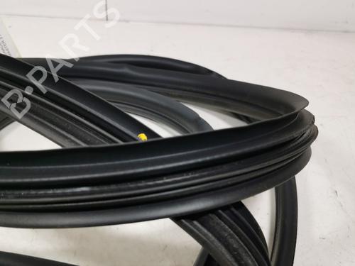 rubber-door-seal-renault-master-iii-platformchassis-ev-hv-uv-2010-36710284 main image