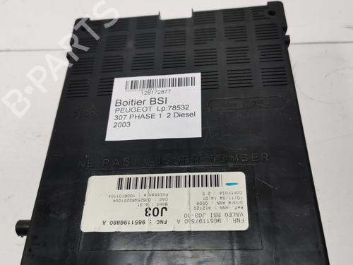 Used Fuse box Fuse box 36720563 36720563
