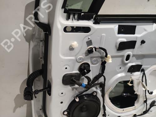 right-front-door-renault-captur-ii-hf_-2020-36717898 main image