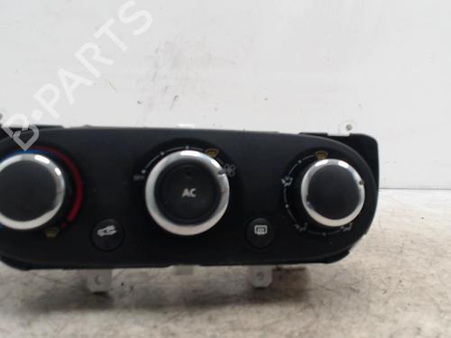 climate-control-renault-clio-iv-bh_-2012-2013-2014-2015-2016-2017-2018-2019-2020-2021-36744127 main image