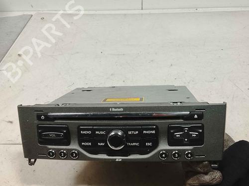 Used Radio Radio 36717191 36717191