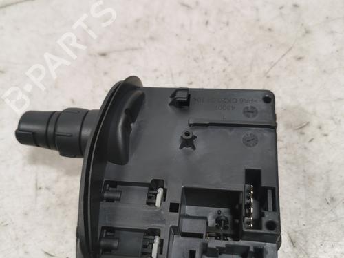 steering-column-stalk-renault-clio-iii-br01-cr01-2005-2006-2007-2008-2009-2010-2011-2012-2013-2014-36719837 main image