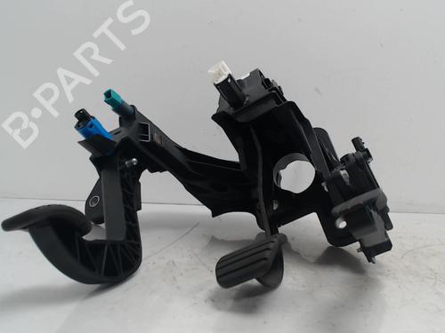 Pedale Pedale RENAULT MASTER III Van (FV) [2010-2026] 36737038 36737038