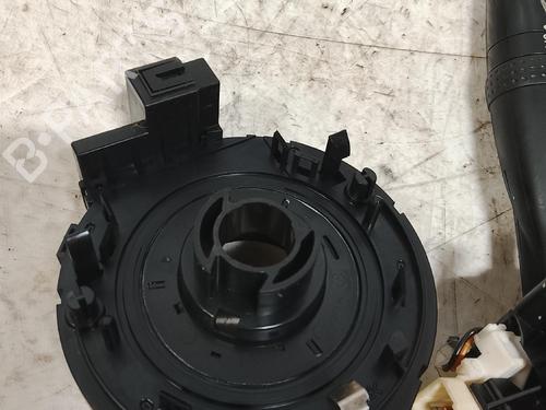 Used Steering column stalk Steering column stalk TOYOTA YARIS (_P1_) 1.0 (SCP10_, SCP10R) (68 hp) 39663705 39663705