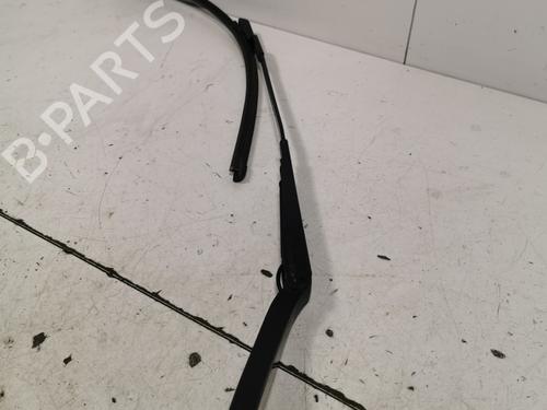 Used Front windshield wiper arm Front windshield wiper arm OPEL VIVARO B Platform/Chassis (X82) 1.6 CDTI (03) (120 hp) 36708196 36708196