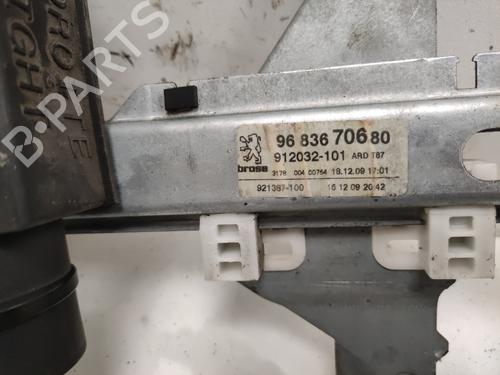 Used Rear right window mechanism Rear right window mechanism PEUGEOT 5008 (0U_, 0E_) 2.0 HDi 150 / BlueHDi 150 (150 hp) 36750997 36750997